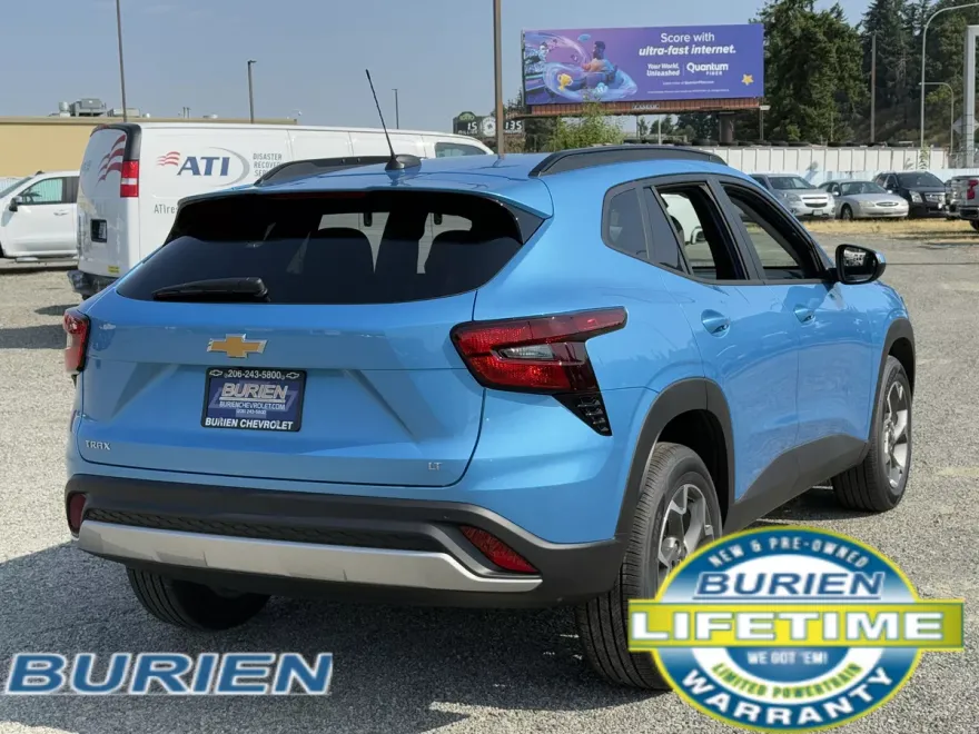 2026 Chevrolet Trax LT photo 1