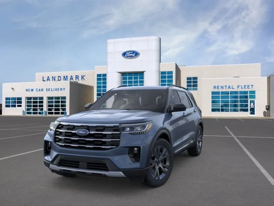 2025 Ford Explorer photo 1