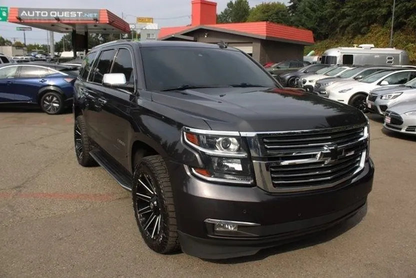 2017 Chevrolet Tahoe Premier photo 1