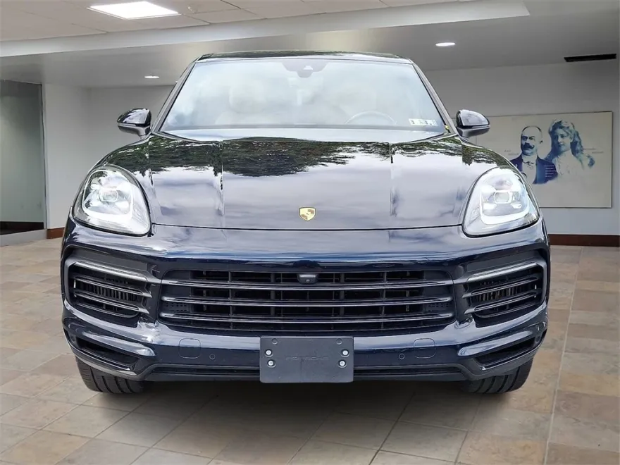 2019 Porsche Cayenne S photo 1