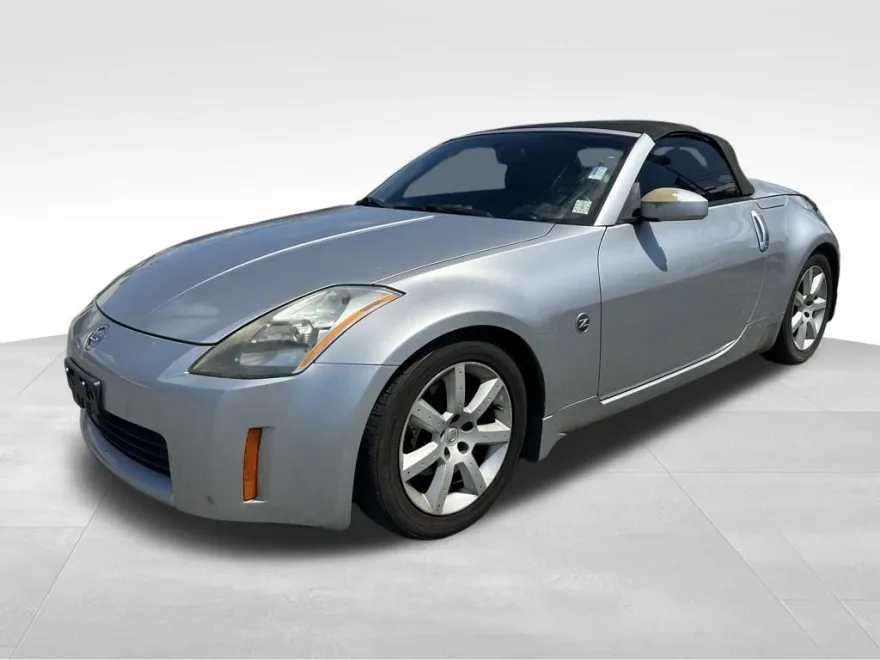 2004 Nissan 350Z Touring photo 1