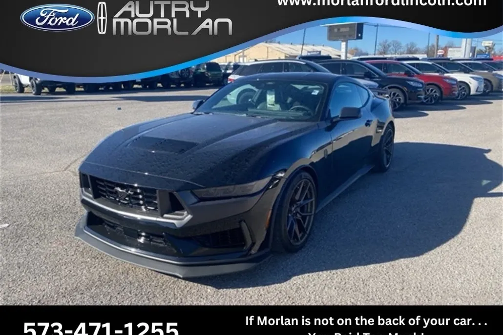 2024 Ford Mustang Dark Horse photo 1