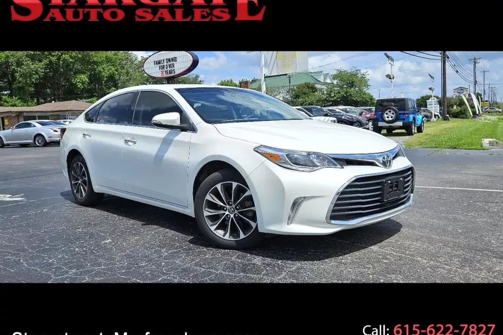 2016 Toyota Avalon XLE Premium photo 1