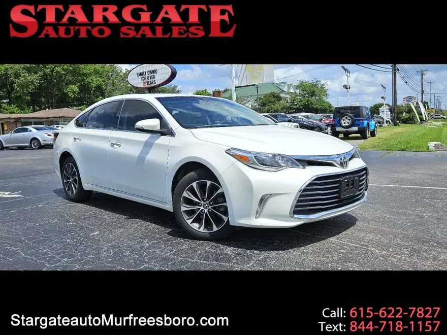 2016 Toyota Avalon XLE Premium photo 1