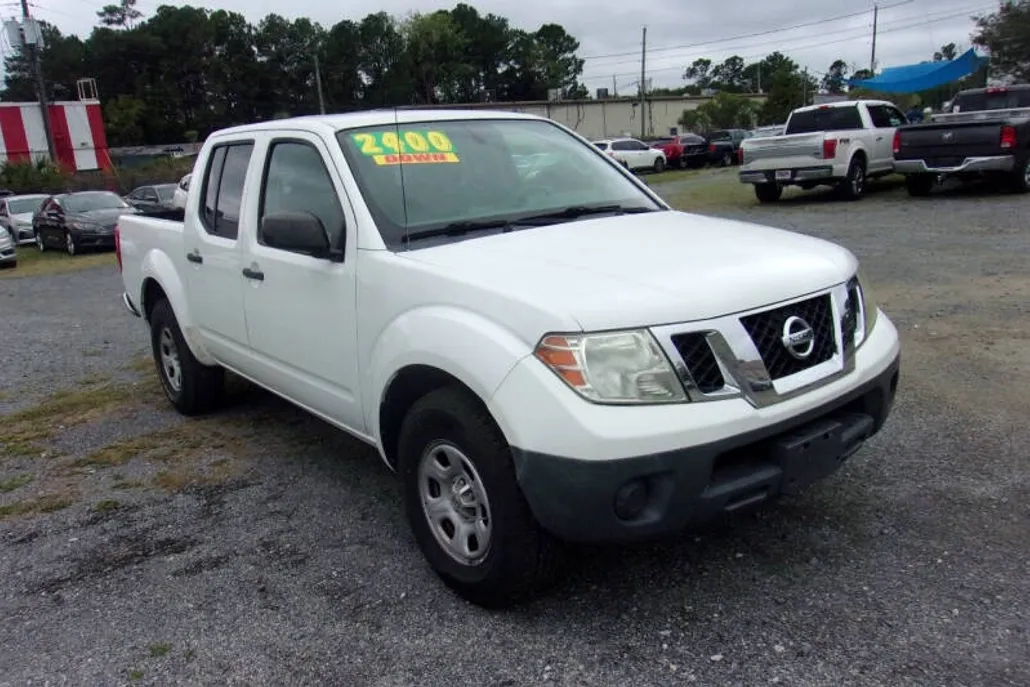 2016 Nissan Frontier S photo 1