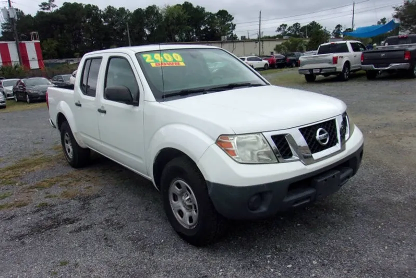 2016 Nissan Frontier S photo 1