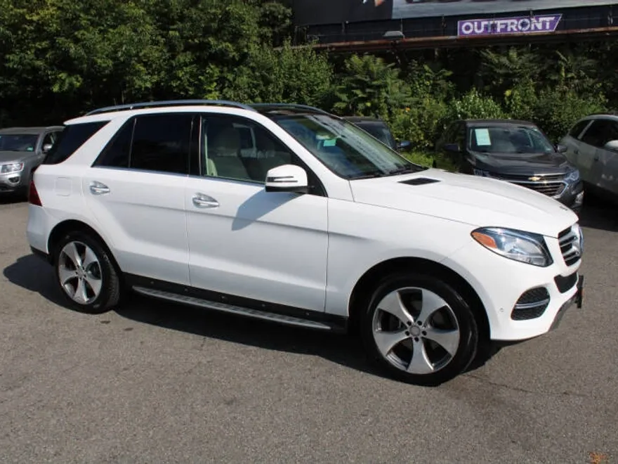 2016 Mercedes Benz GLE 350 4MATIC photo 1