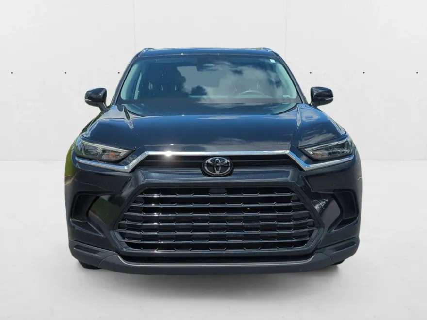 2024 Toyota Grand Highlander XLE photo 1