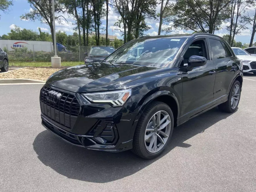 2025 Audi Q3 S line Premium 45 TFSI photo 1
