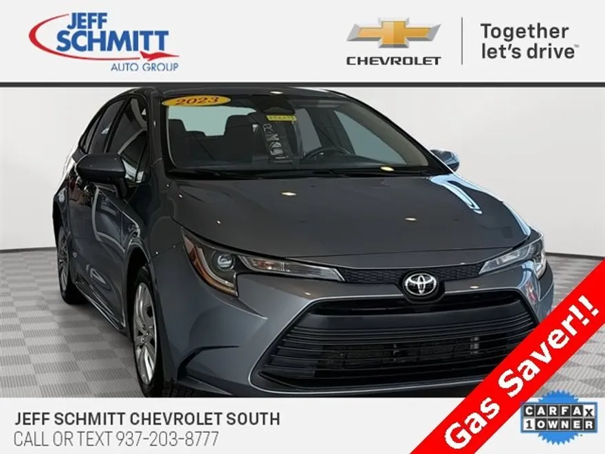 2023 Toyota Corolla LE photo 1