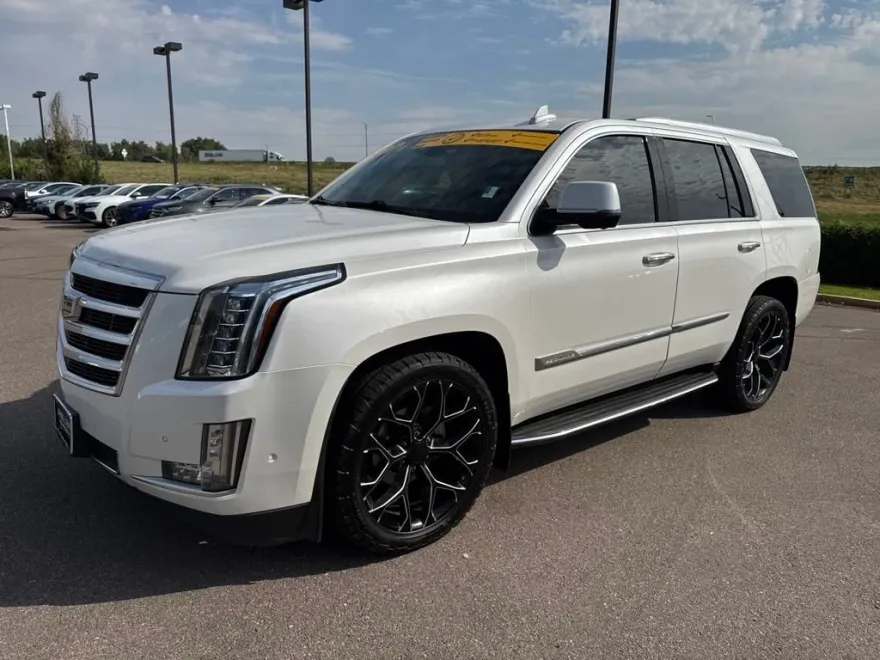 2017 Cadillac Escalade Premium Luxury photo 1
