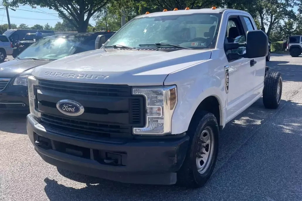 2019 Ford F-350 photo 1