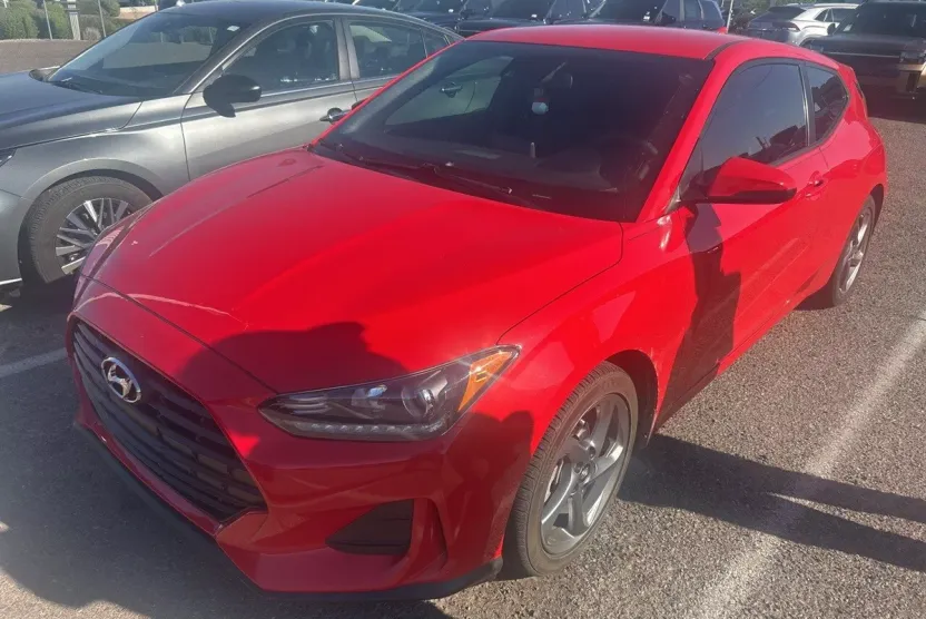2019 Hyundai Veloster 2.0L Premium photo 1