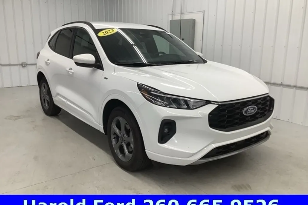 2023 Ford Escape ST-Line Select photo 1