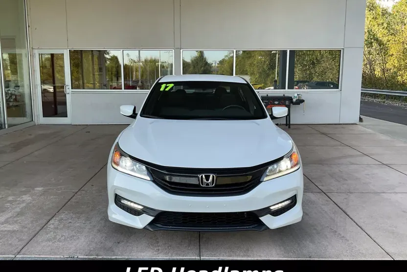 2017 Honda Accord Sport SE photo 1