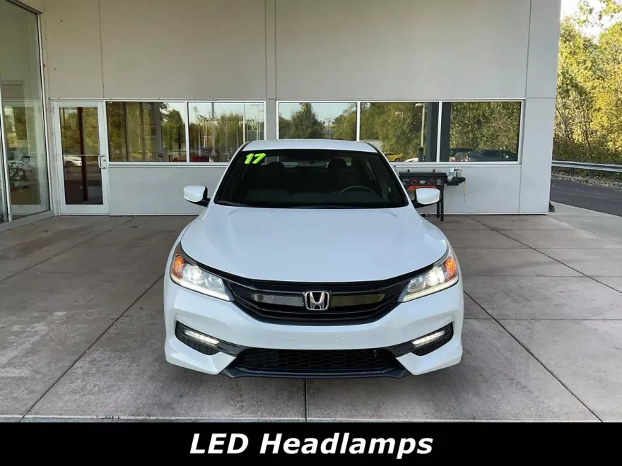 2017 Honda Accord Sport SE photo 1
