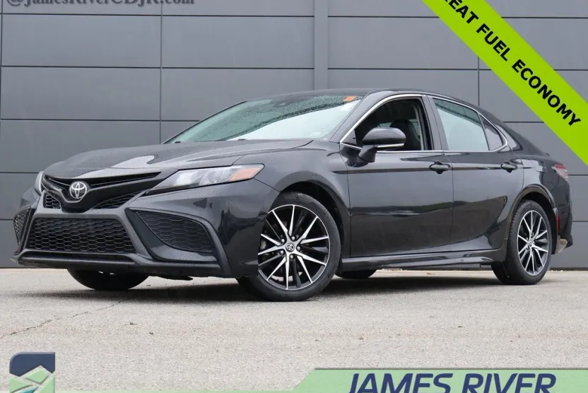 2024 Toyota Camry SE photo 1