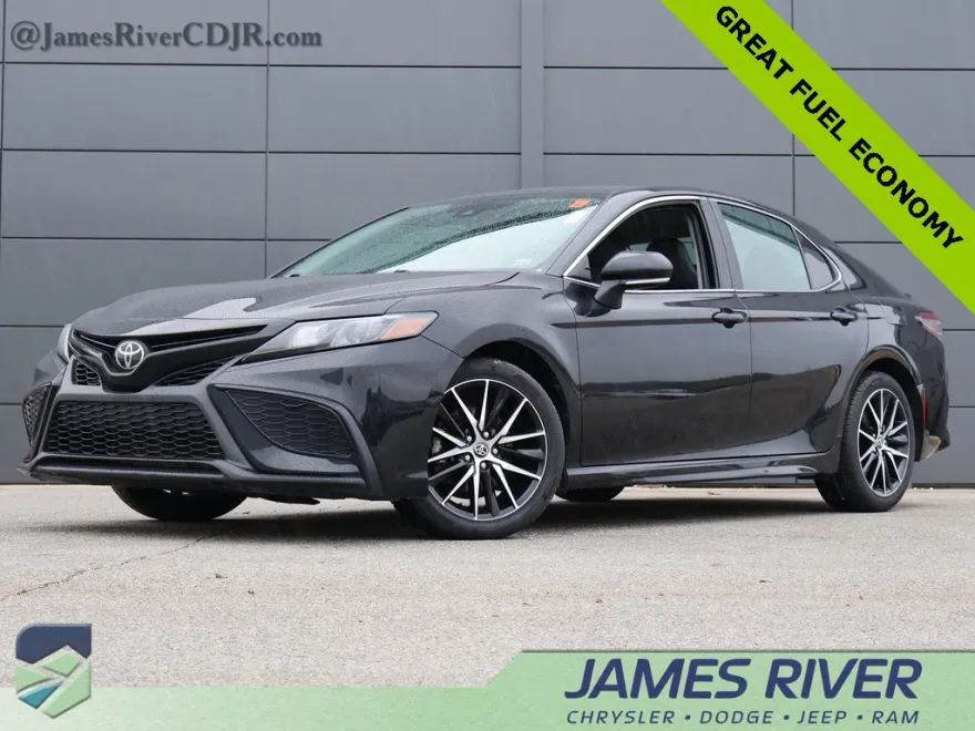 2024 Toyota Camry SE photo 1