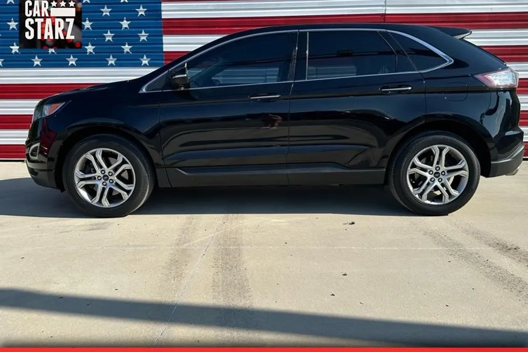 2016 Ford Edge Titanium photo 1