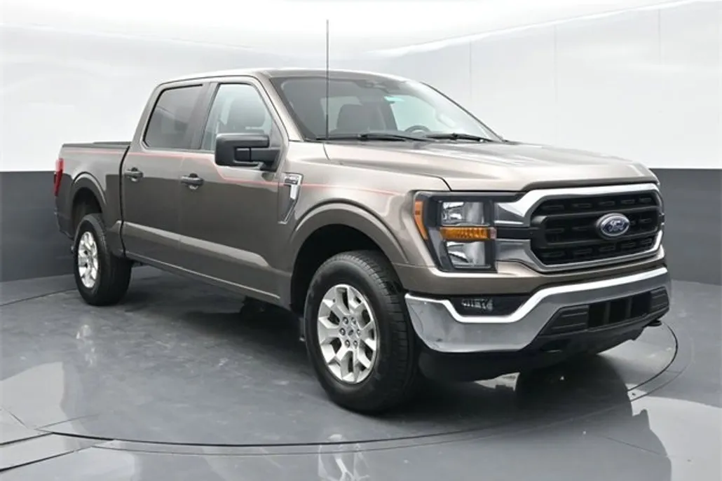 2023 Ford F-150 XLT photo 1