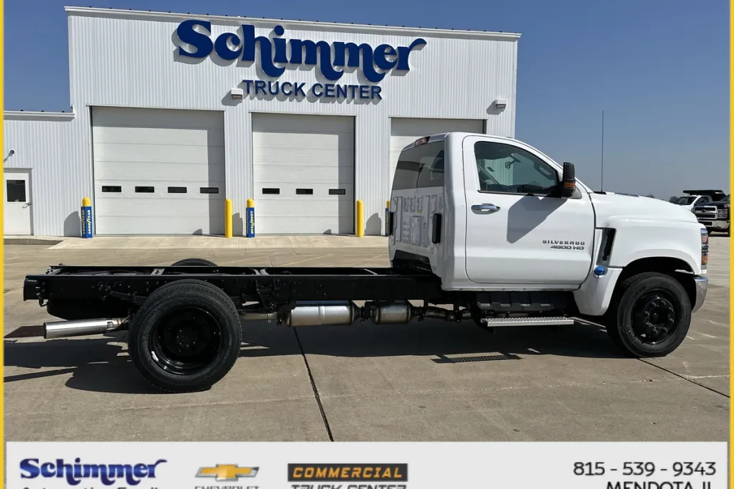 2024 Chevrolet Silverado 4500HD Work Truck photo 1