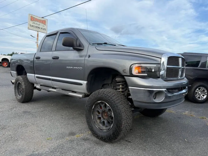 2005 Dodge Ram SLT photo 1