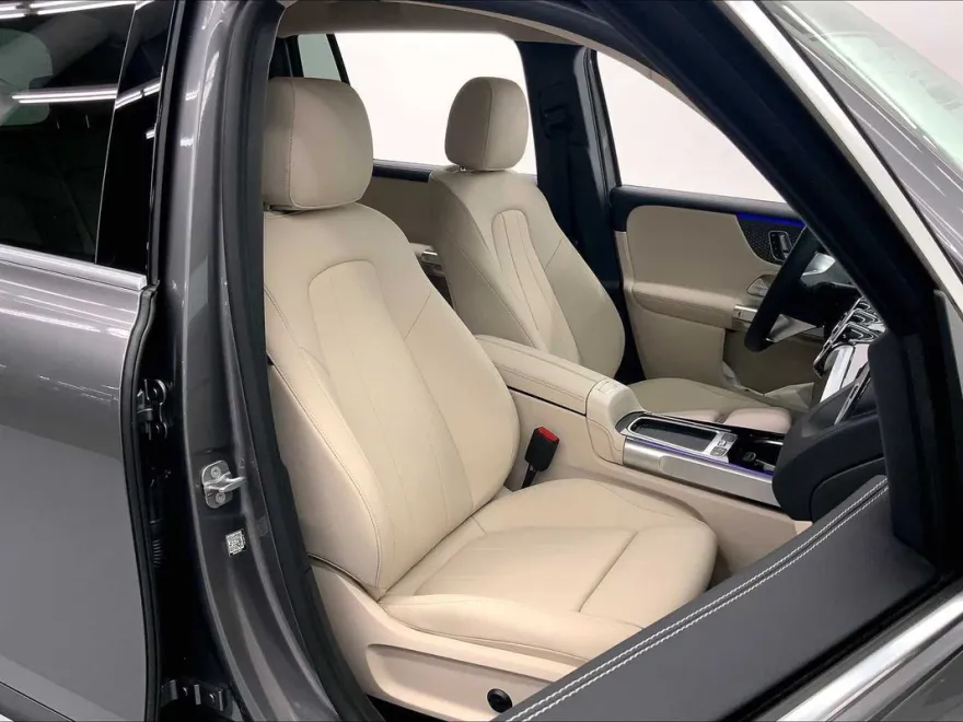 2026 Mercedes Benz GLB 250 photo 1