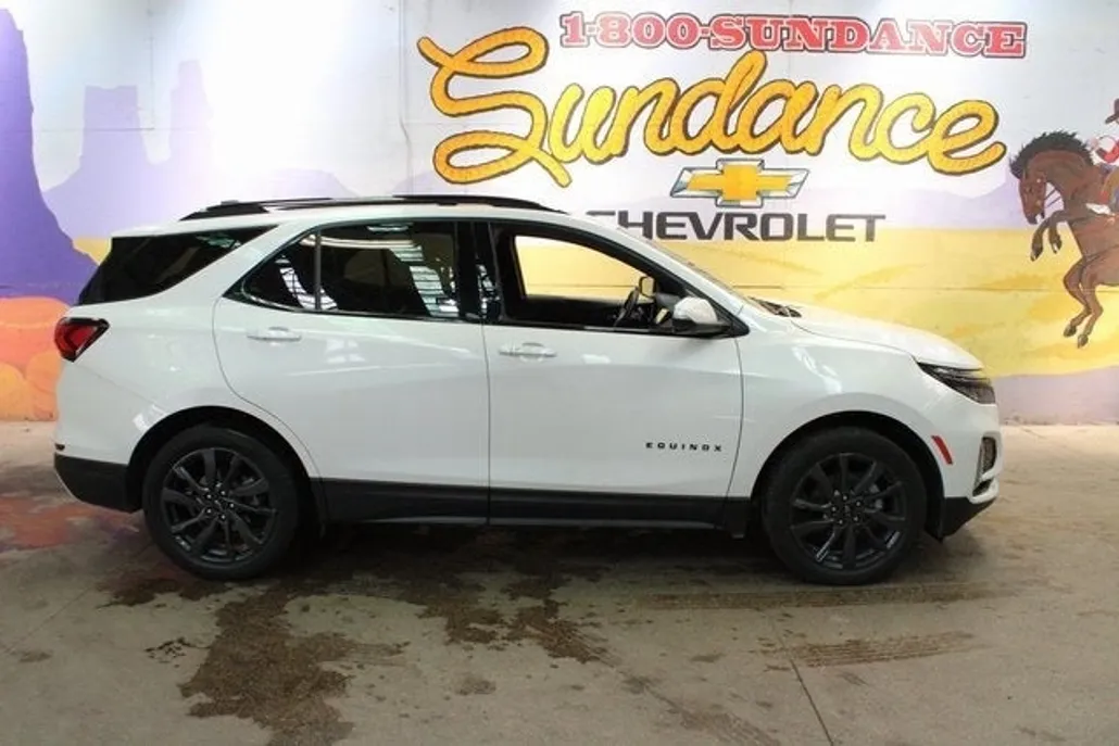 2022 Chevrolet Equinox RS photo 1
