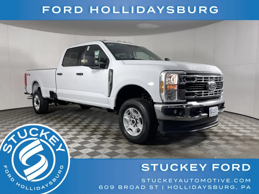 2025 Ford F-350 XLT photo 1
