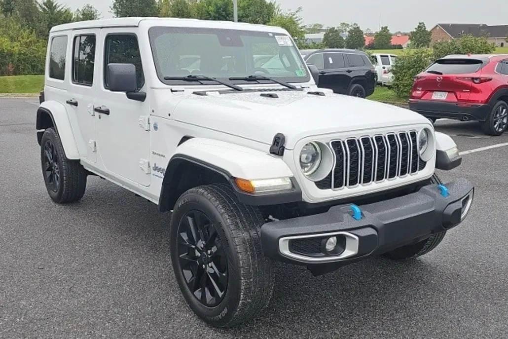 2024 Jeep Wrangler 4xe Sahara photo 1