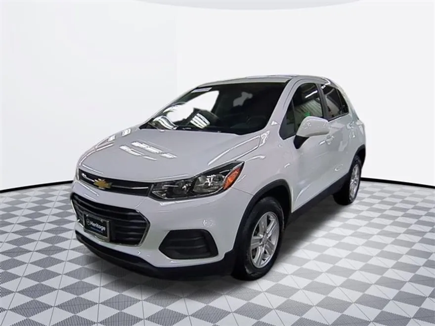 2020 Chevrolet Trax LS photo 1