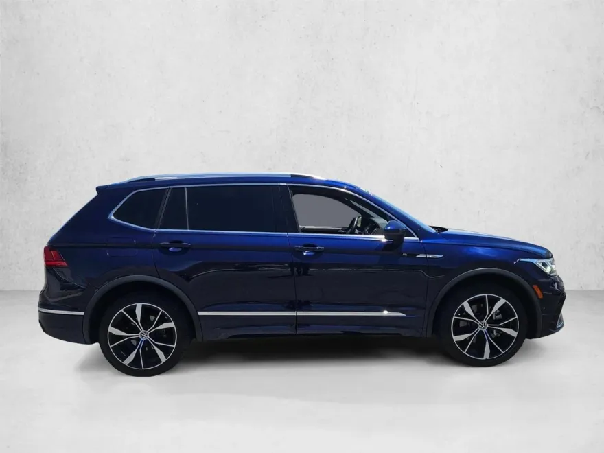 2023 Volkswagen Tiguan SEL R-Line Black photo 1