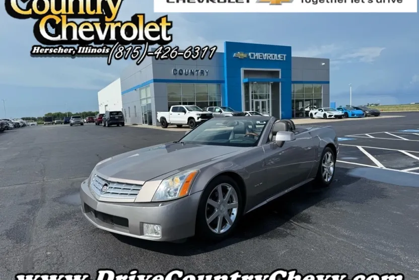 2005 Cadillac XLR Base photo 1