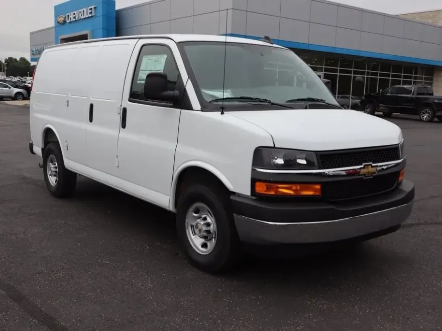 2025 Chevrolet Express 2500 Work Cargo Van photo 1