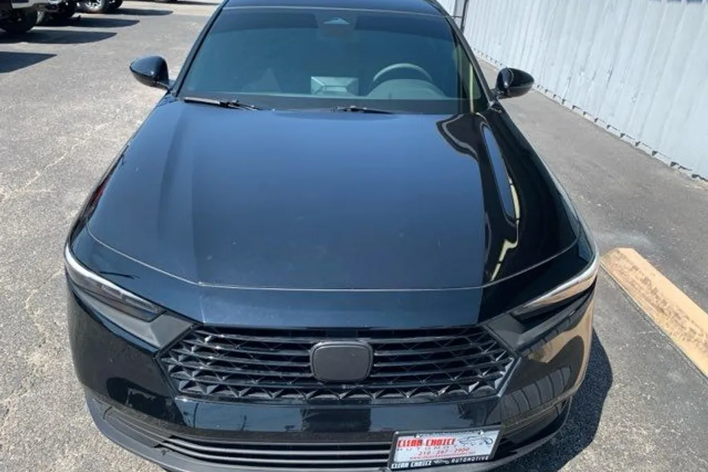 2024 Honda Accord LX photo 1
