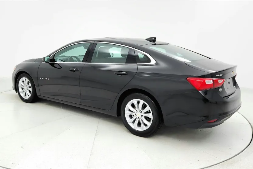 2023 Chevrolet Malibu 1LT photo 1