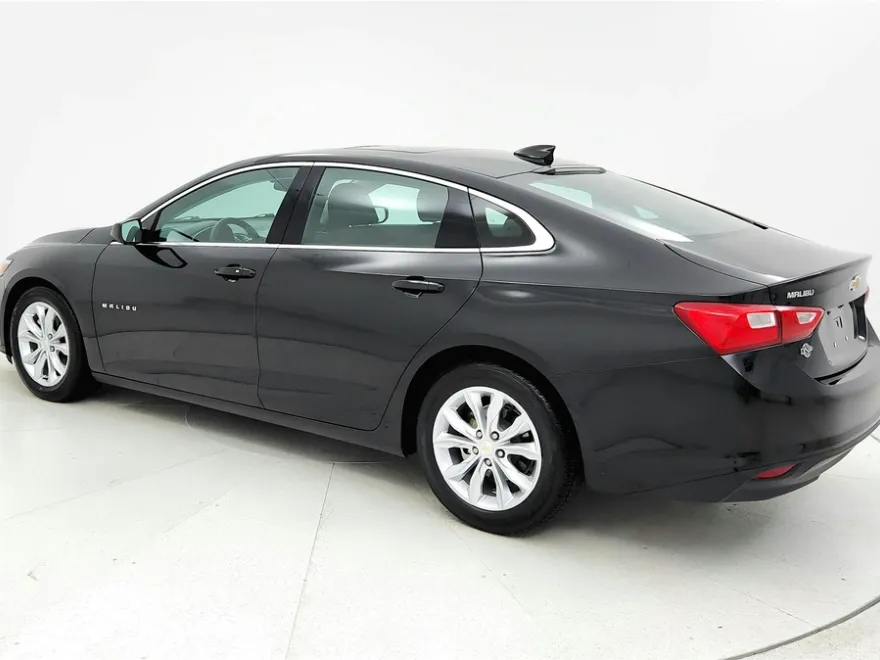2023 Chevrolet Malibu 1LT photo 1