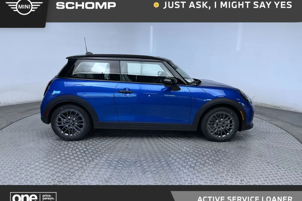 2025 Mini Cooper 2 Door Hardtop photo 1