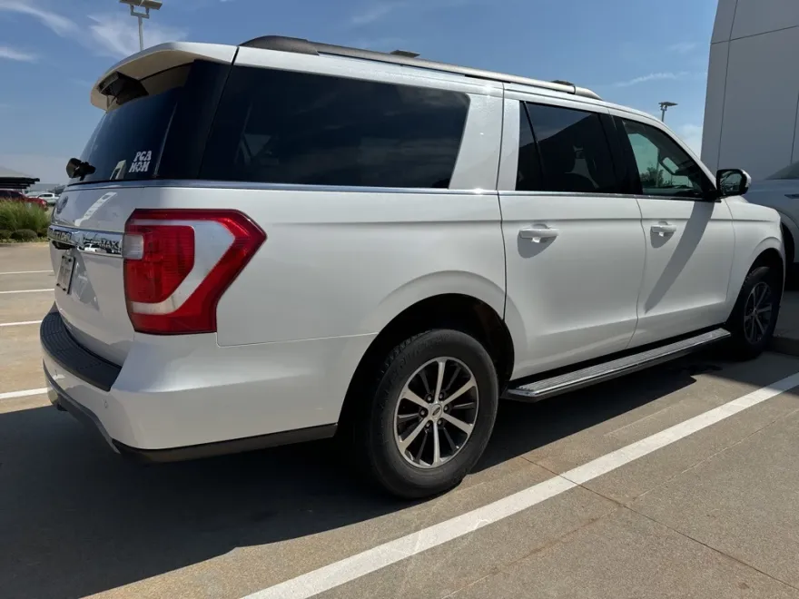 2020 Ford Expedition MAX XLT photo 1