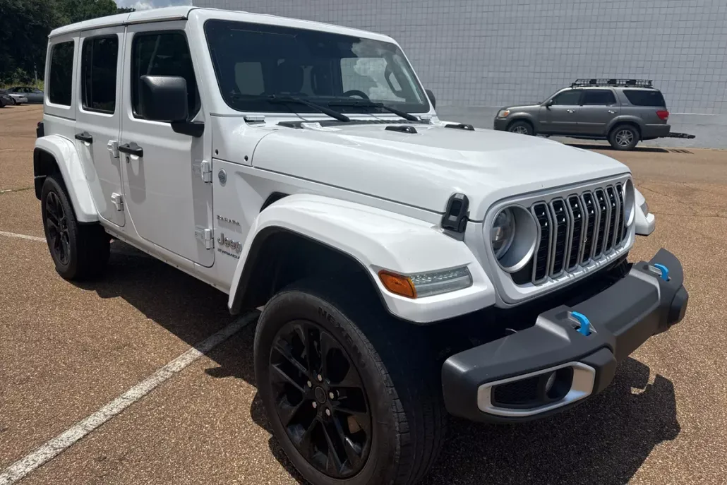 2024 Jeep Wrangler Sahara 4xe photo 1