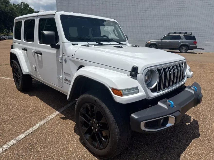 2024 Jeep Wrangler Sahara 4xe photo 1