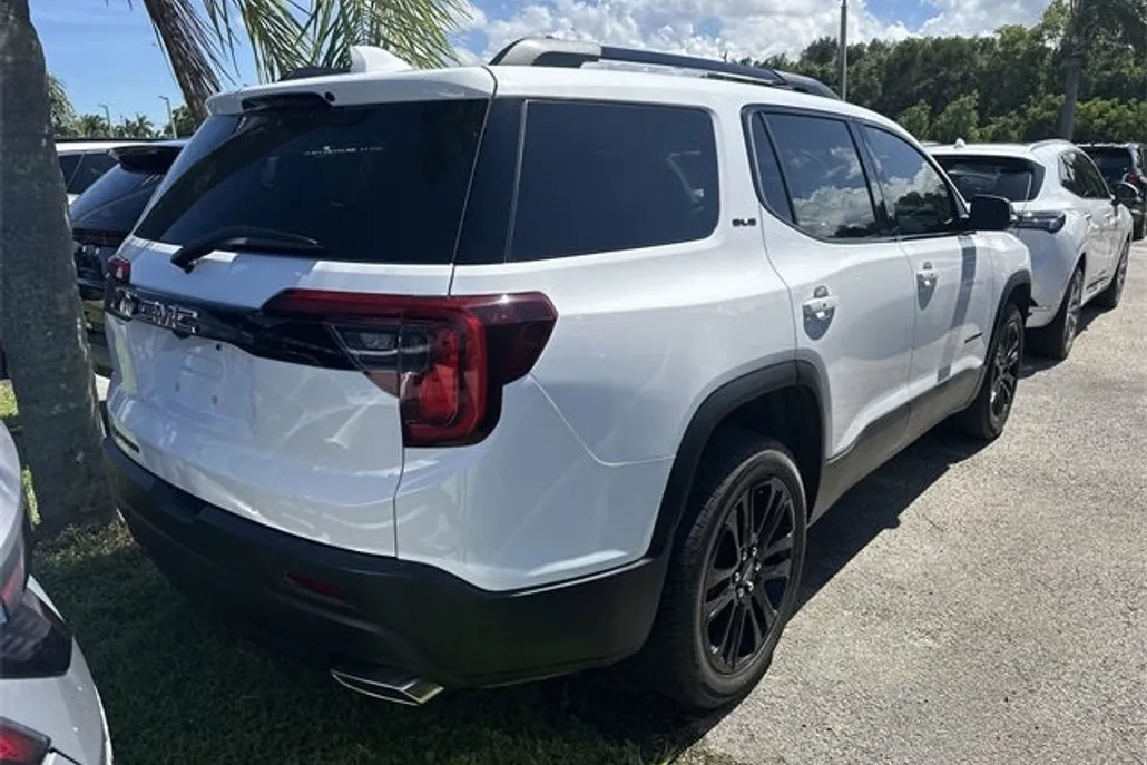 2023 Gmc Acadia SLE photo 1