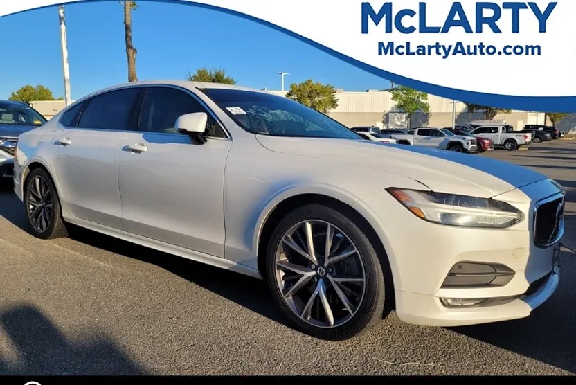 2020 Volvo S90 T6 Momentum photo 1