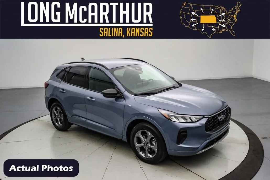 2023 Ford Escape ST-Line photo 1
