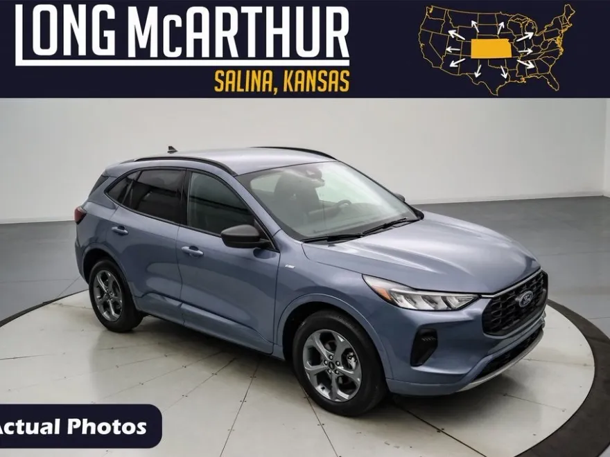 2023 Ford Escape ST-Line photo 1