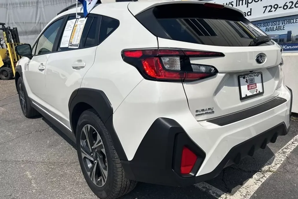 2024 Subaru Crosstrek Premium photo 1