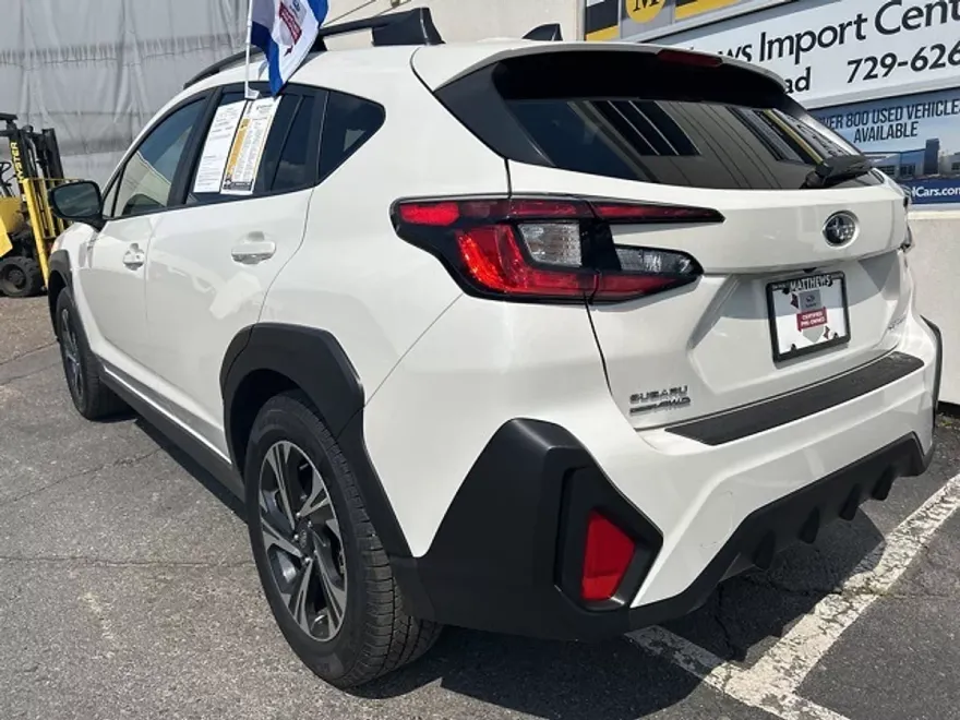 2024 Subaru Crosstrek Premium photo 1