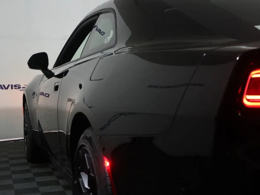 2025 Dodge Charger R/T photo 9