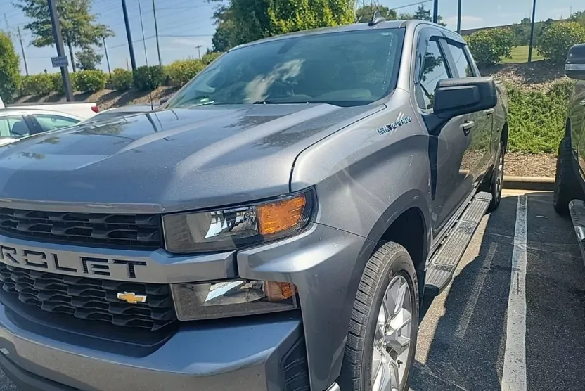 2020 Chevrolet Silverado 1500 Custom photo 1