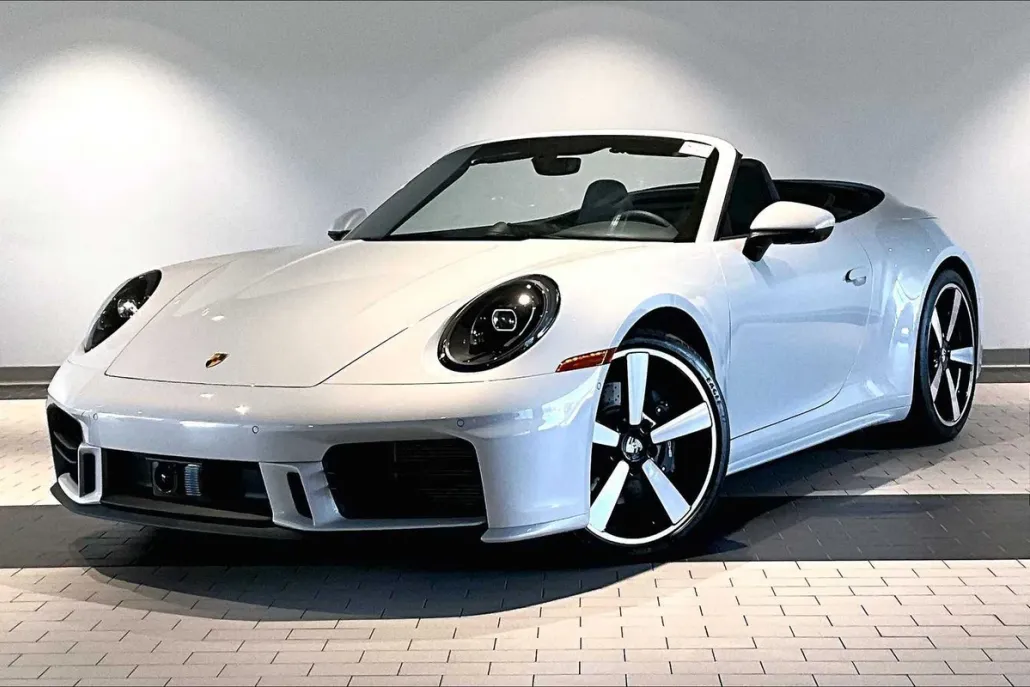 2025 Porsche 911 Cabriolet photo 1